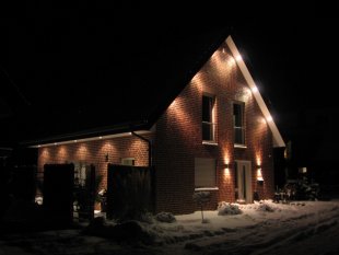 Unser Haus bei Nacht