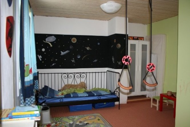 Kinderzimmer 'Mikeschi's ritterliches Weltraumzimmer'
